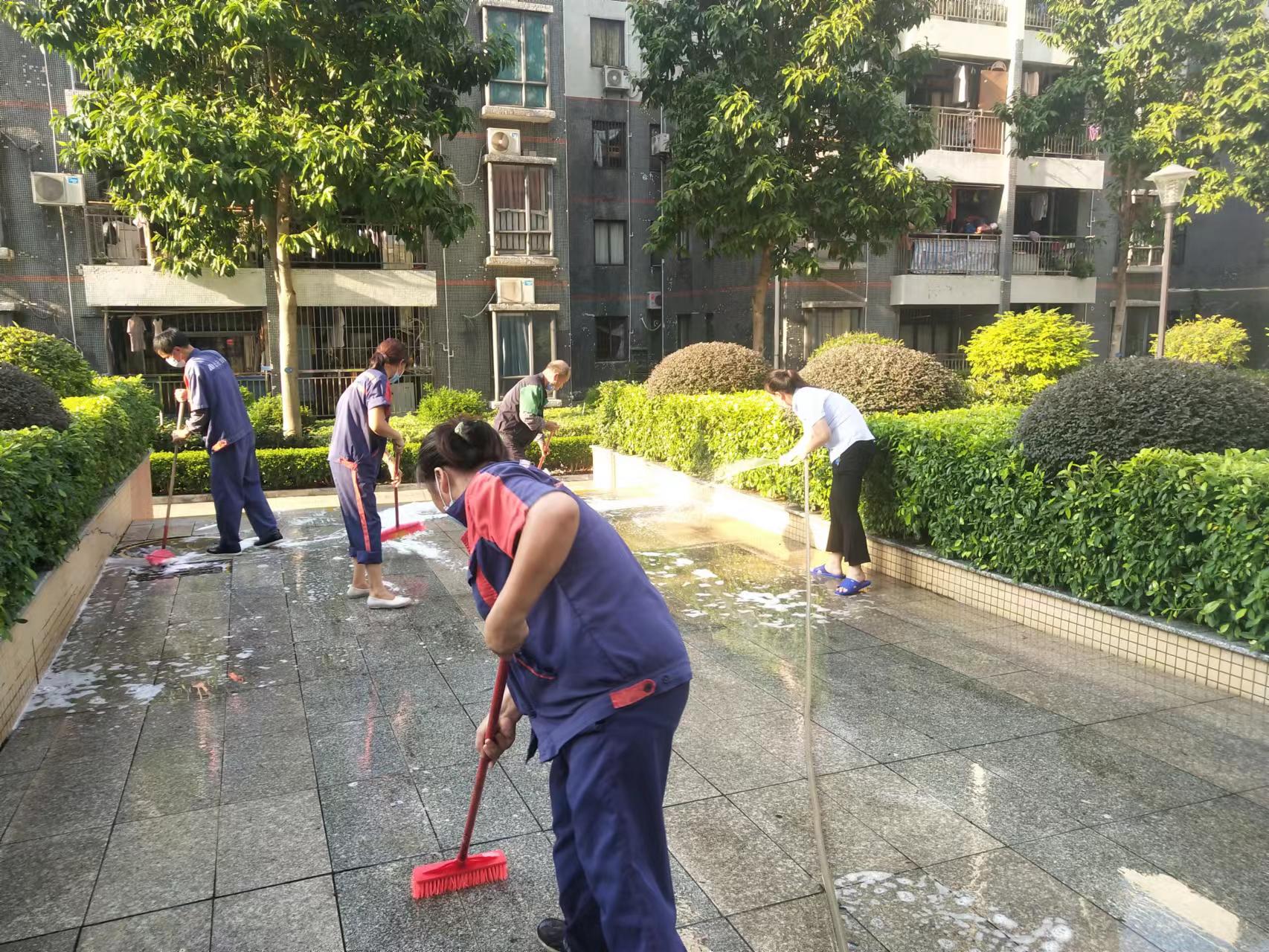 （信息公開20221020沖洗地面衛(wèi)生，提高住戶生活質(zhì)量-圖二.jpg